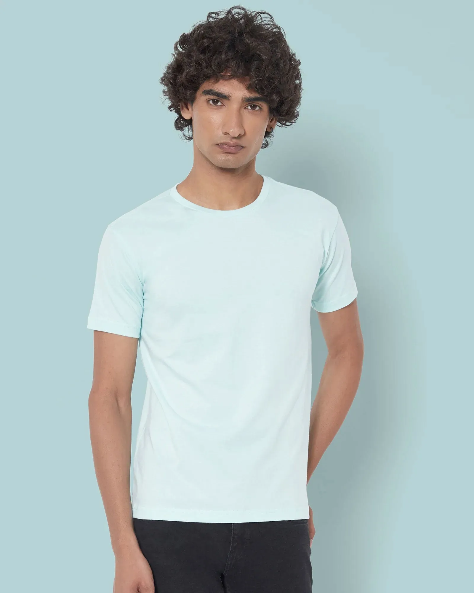 Half Sleeves Crew Neck: Celeste